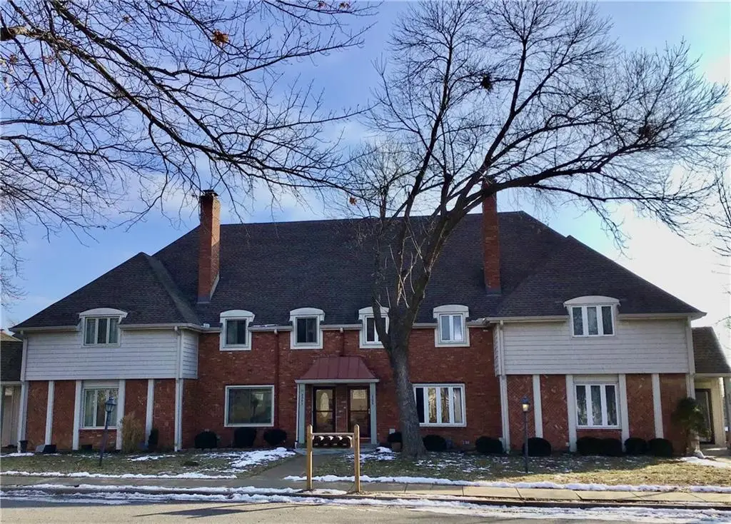 8395 NW Waukomis Drive, Kansas City, MO 64151 - #1