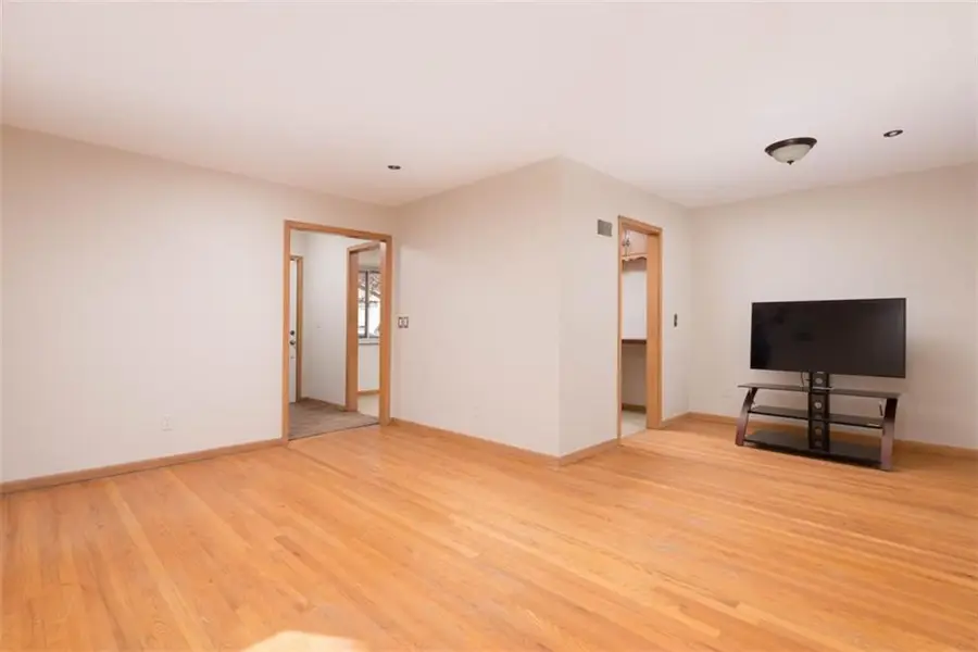 503 E 89th Street, Kansas City, MO 64131 - #3