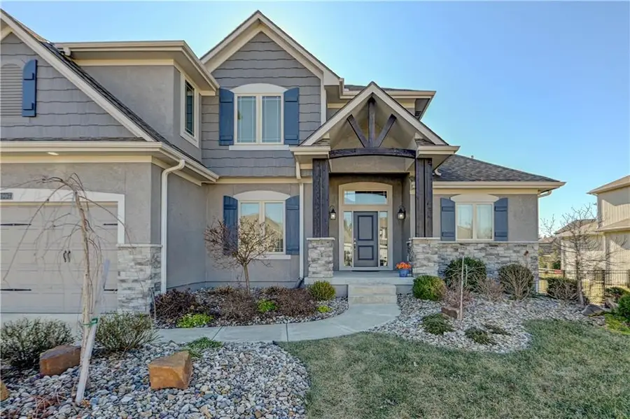 1907 NE Parks Summit Boulevard, Lees Summit, MO 64064 - Image #2