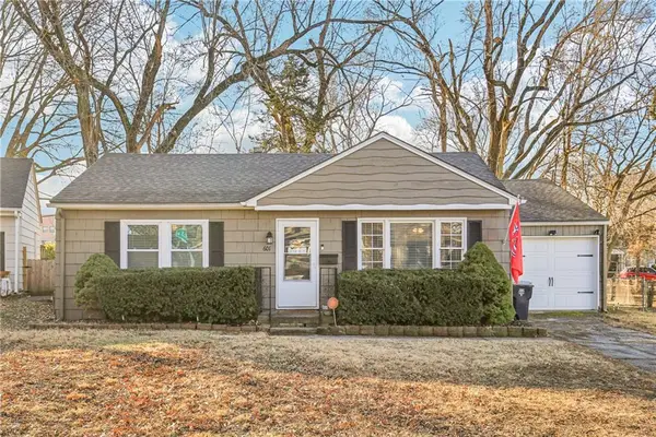 601 W 84th Terrace, Kansas City, MO 64114