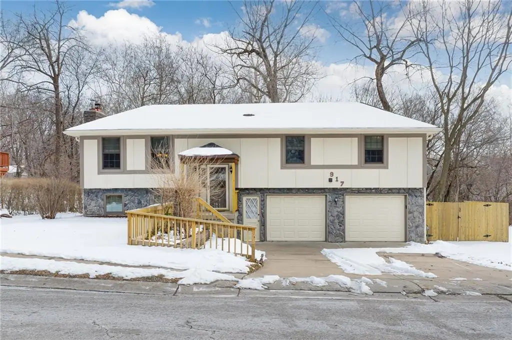 917 NW Valley Lane, Riverside, MO 64150 - #1