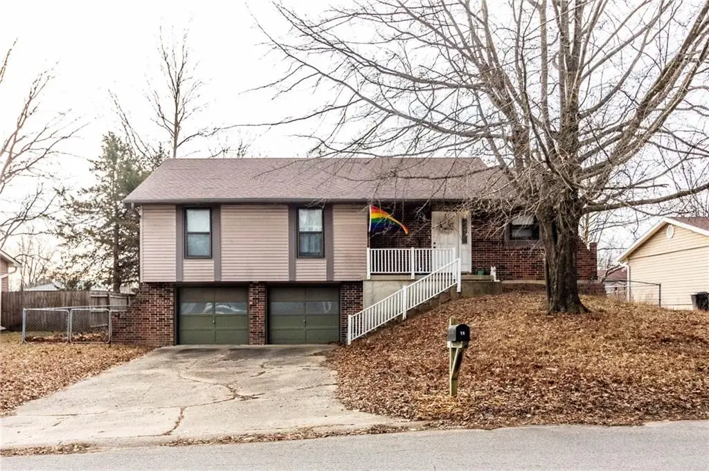 28 SE 240 Road, Warrensburg, MO 64093 - #1