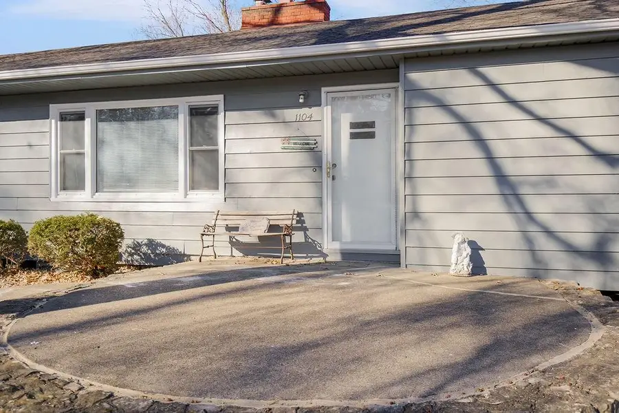 1104 NE Shady Lane Drive, Kansas City, MO 64118 - Image #2