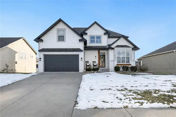 929 SW 33rd Street, Lee's Summit, MO 64082