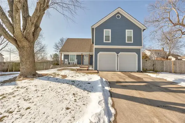 11822 Hardy Street, Overland Park, KS 66210