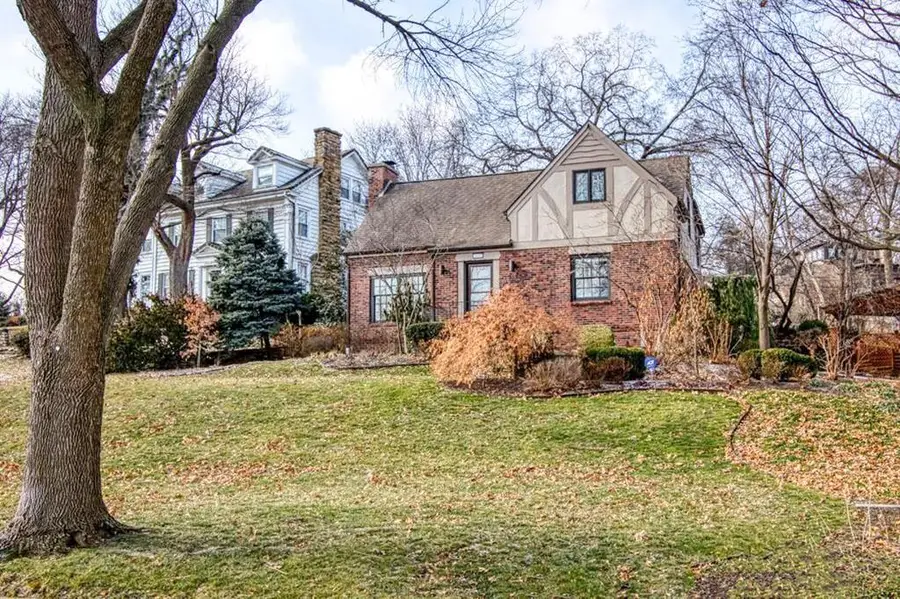 4966 Westwood Road, Kansas City, MO 64112 - #2