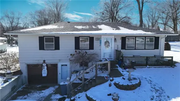 508 E Price Avenue, Savannah, MO 64485