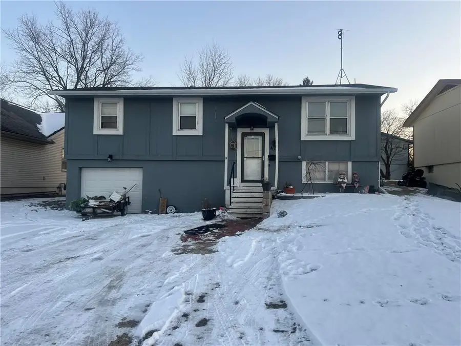 421 W 8th Street, Cameron, MO 64429 - #2