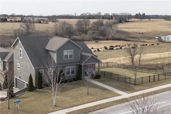 13803 Knipp Street, Bonner Springs, KS 66012