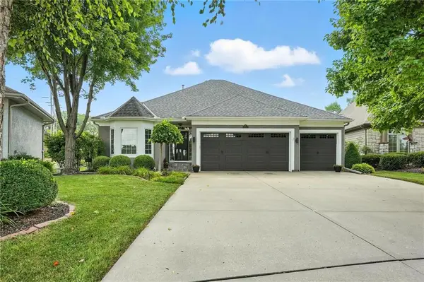 6104 Double Eagle Court, Parkville, MO 64152