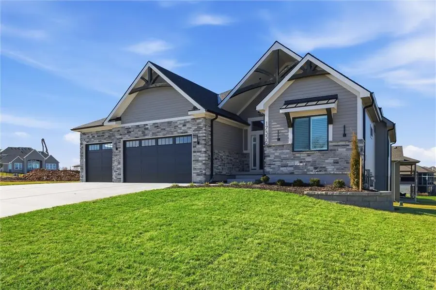 17556 Acton Street, Stilwell, KS 66085 - #3