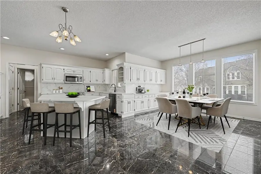 19618 W 99th Street, Lenexa, KS 66220 - #3