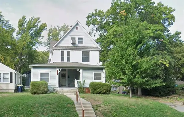 3800 Roanoke Road, Kansas City, MO 64111