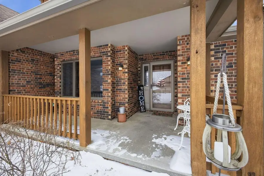 4410 Hunter Drive, Saint Joseph, MO 64506 - #2