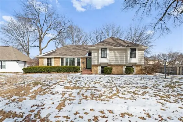 1404 SW Charleston Avenue, Lee's Summit, MO 64081