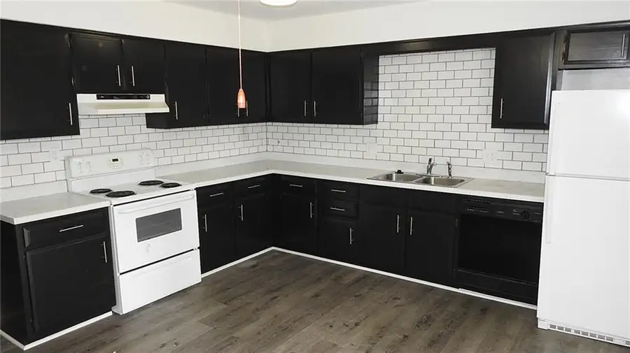 7141 Sterling Avenue, Raytown, MO 64133 - #2