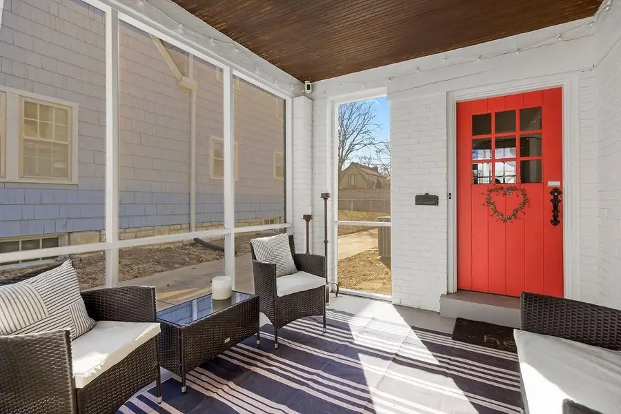 207 E 73rd Terrace, Kansas City, MO 64114 - #3