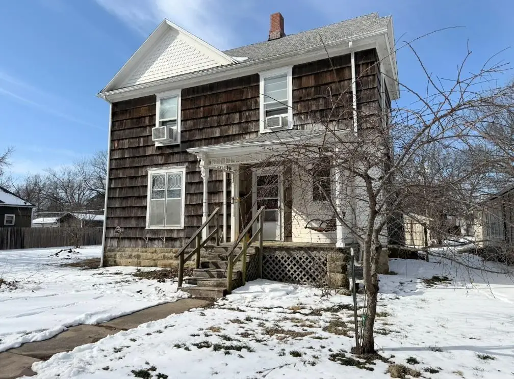 206 S 4th Street, Iola, KS 66749 - Image #1