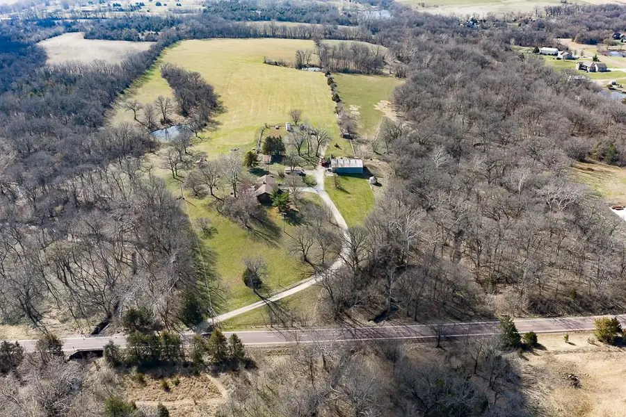 16551 Hollingsworth Road, Basehor, KS 66007 - #2