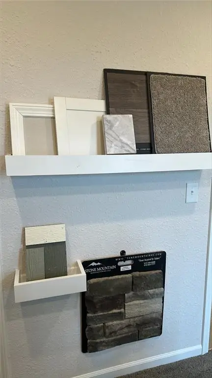 503 Valley View Drive, Tonganoxie, KS 66086