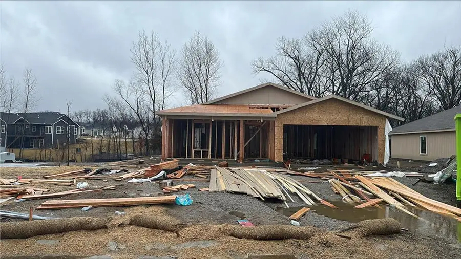 503 Valley View Drive, Tonganoxie, KS 66086 - #2