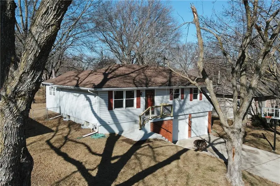 109 NE 1st Street Terrace, Blue Springs, MO 64014 - #2