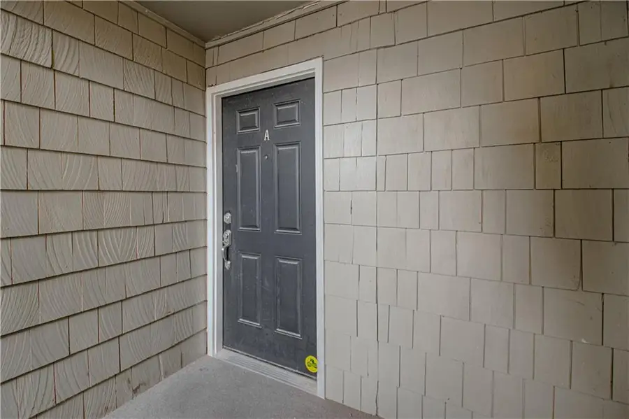 1810 E 97th Street #A, Kansas City, MO 64131 - Image #3