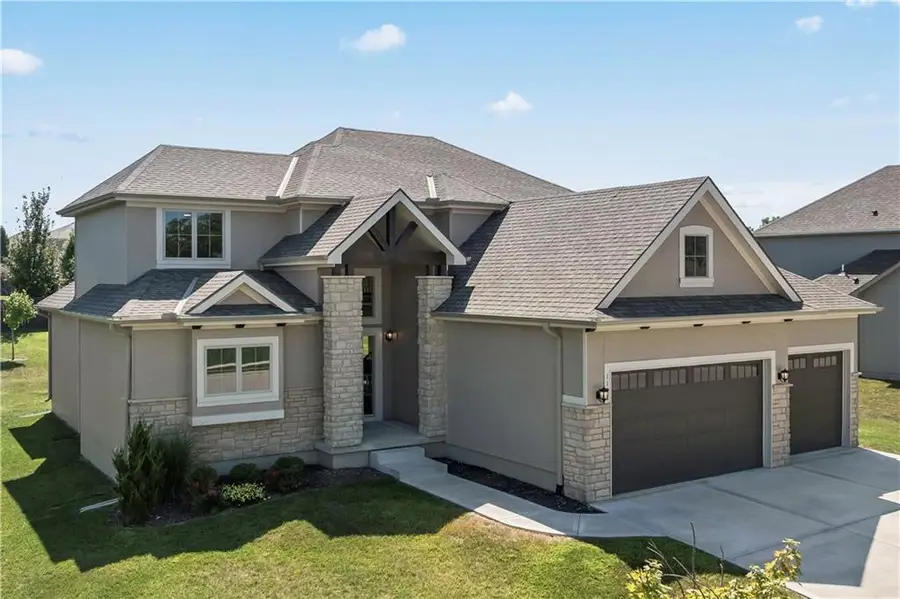 1108 SW Whispering Willow Way, Blue Springs, MO 64064 - #2