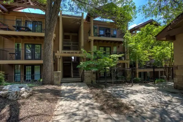 4727 Jarboe Street #66, Kansas City, MO 64112 - Image #1