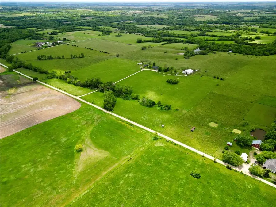 12087 U Road, Hoyt, KS 66440 - Image #3