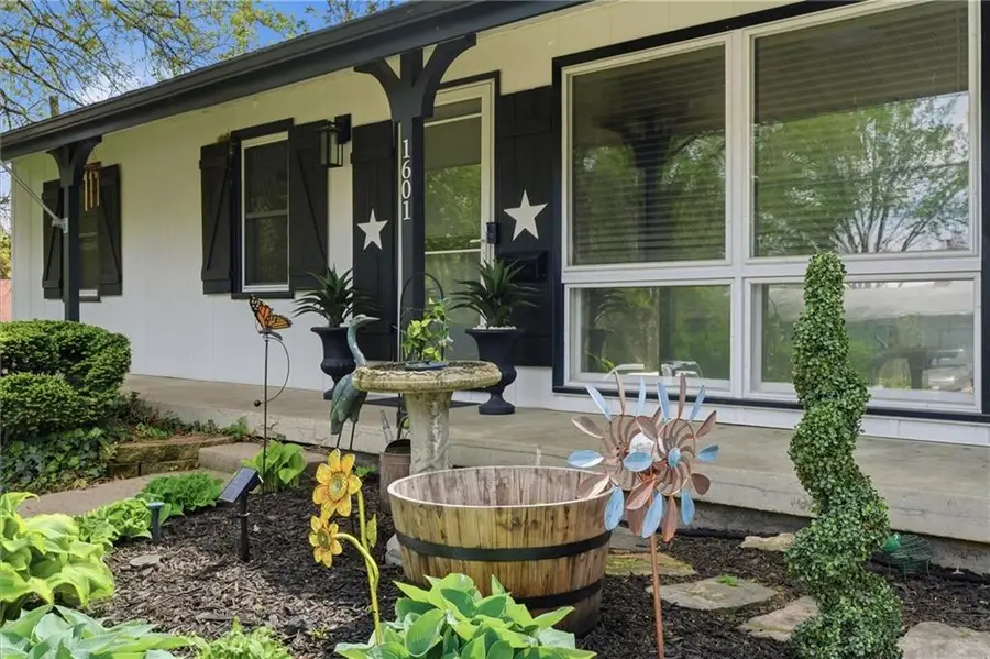 1601 55th Terrace, Kansas City, MO 64118 - #3