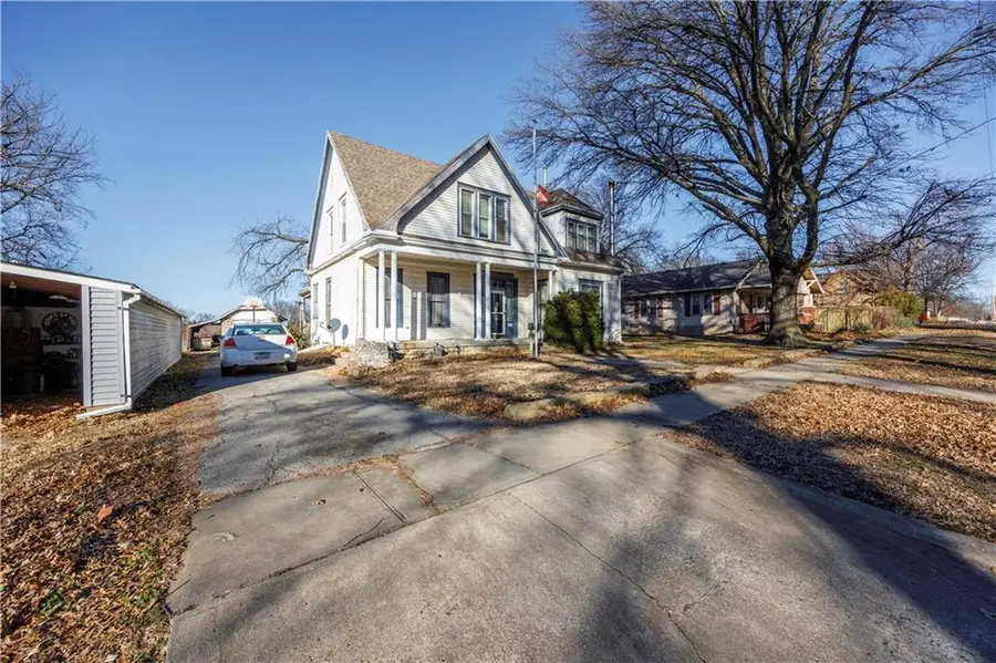 540 S 5th Street, Neodesha, KS 66757 - #2