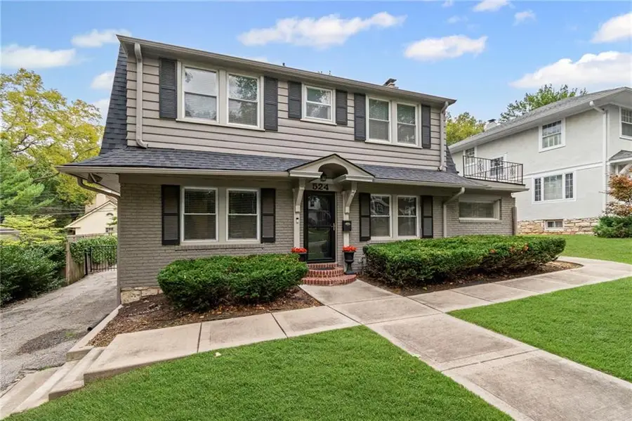 524 E 56th Street, Kansas City, MO 64110 - #3