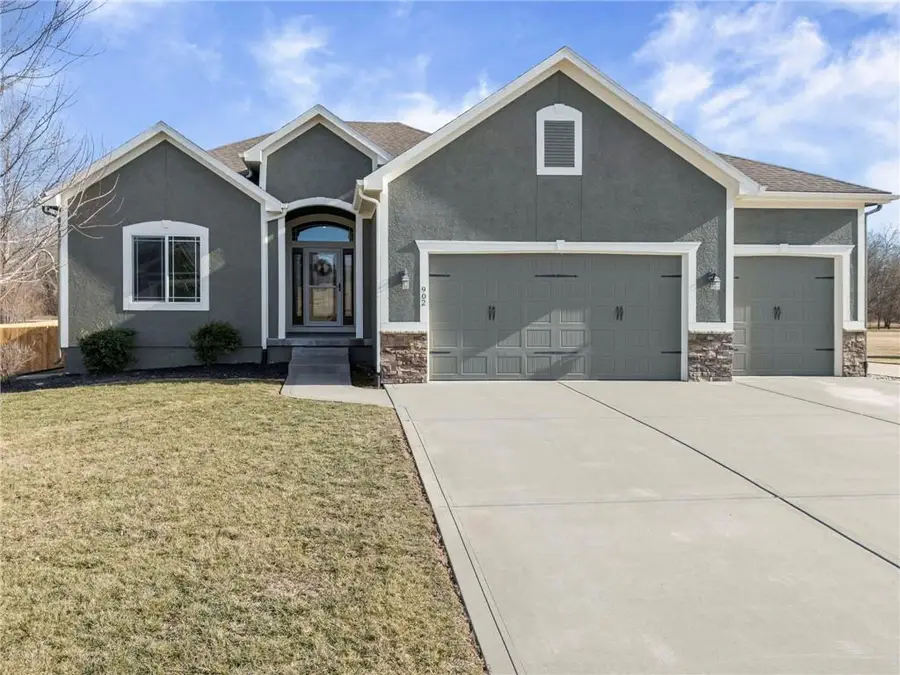 902 Buckeye Lane, Pleasant Hill, MO 64080 - #2