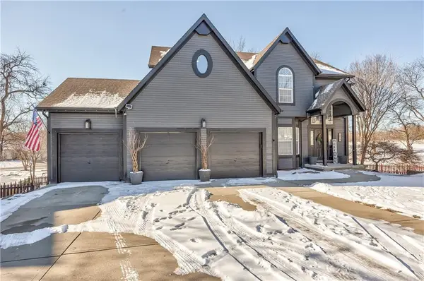 1017 Pebblebeach Drive, Lansing, KS 66043