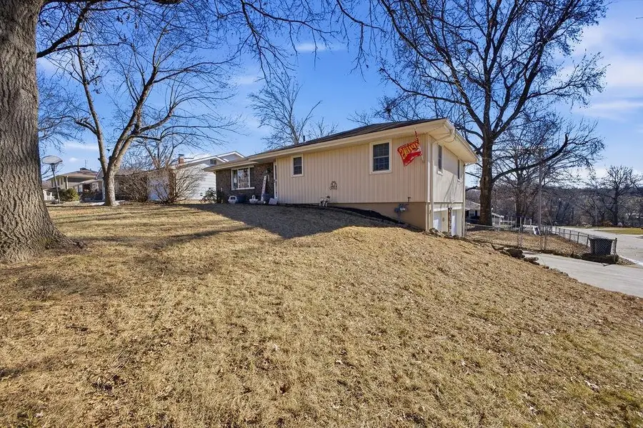 2502 Flintstone Drive, Saint Joseph, MO 64505 - Image #3