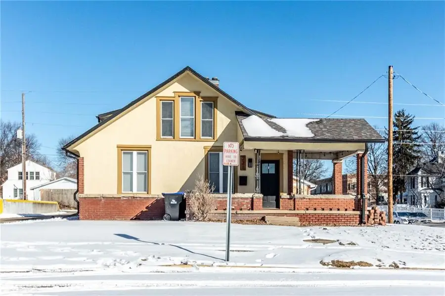 221 Broad Street, Warrensburg, MO 64093 - #2