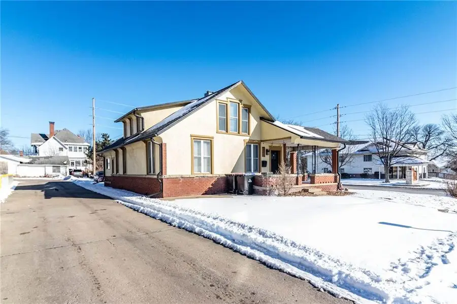 221 Broad Street, Warrensburg, MO 64093 - #3