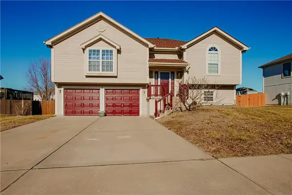 12204 White Oak Street, Peculiar, MO 64078