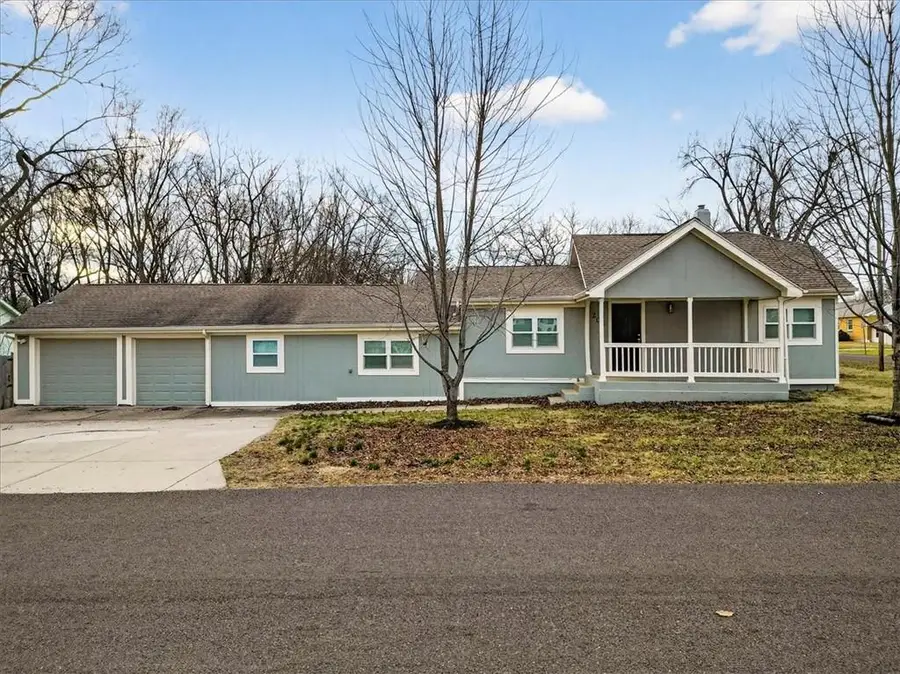 201 S Jackson Street, Spring Hill, KS 66083 - Image #2