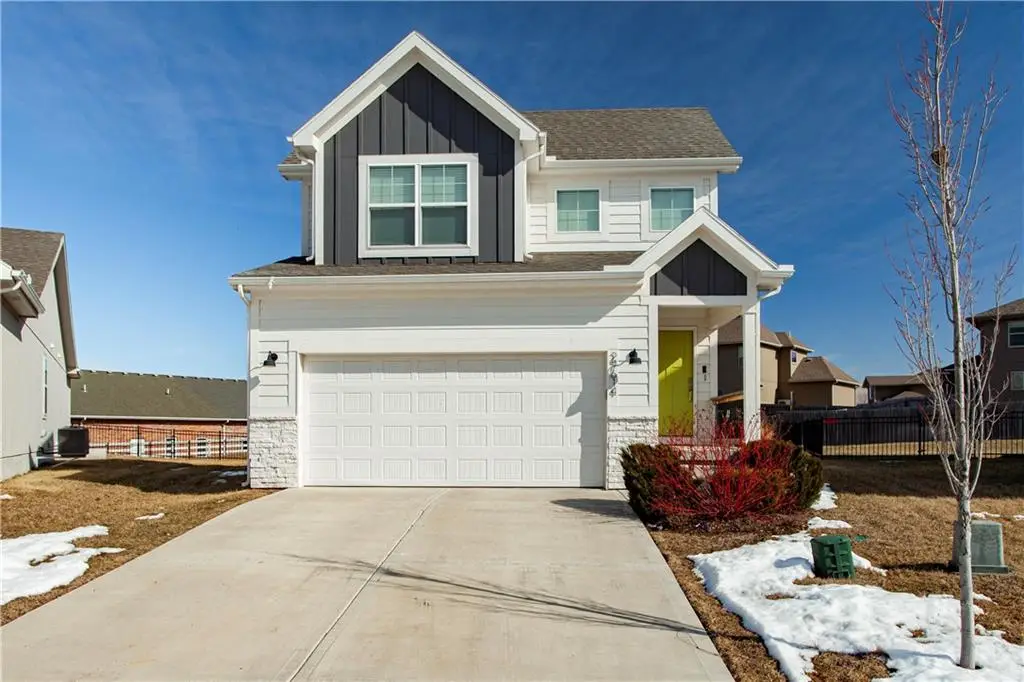 27614 E Red Fox Street, Lees Summit, MO 64086 - #1