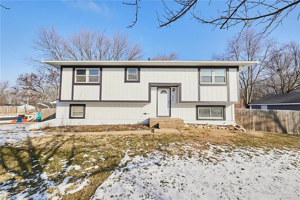 200 E Hulett Street, Edgerton, KS 66021 - #1