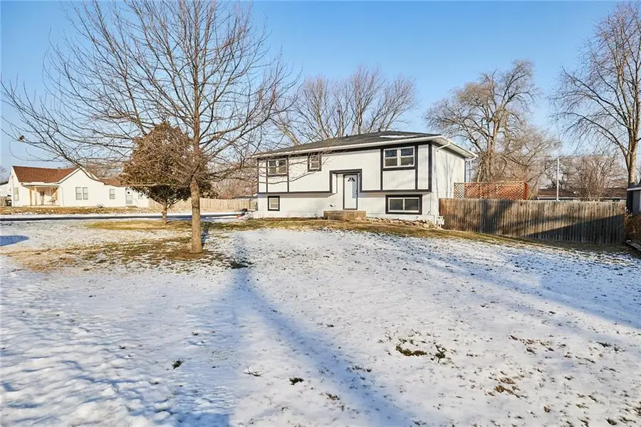 200 E Hulett Street, Edgerton, KS 66021 - #2