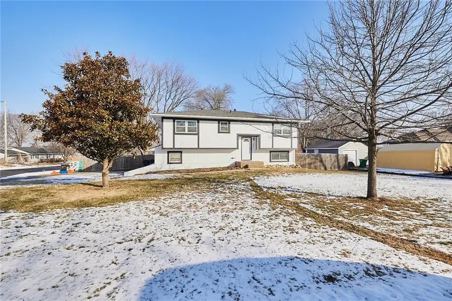 200 E Hulett Street, Edgerton, KS 66021 - #3