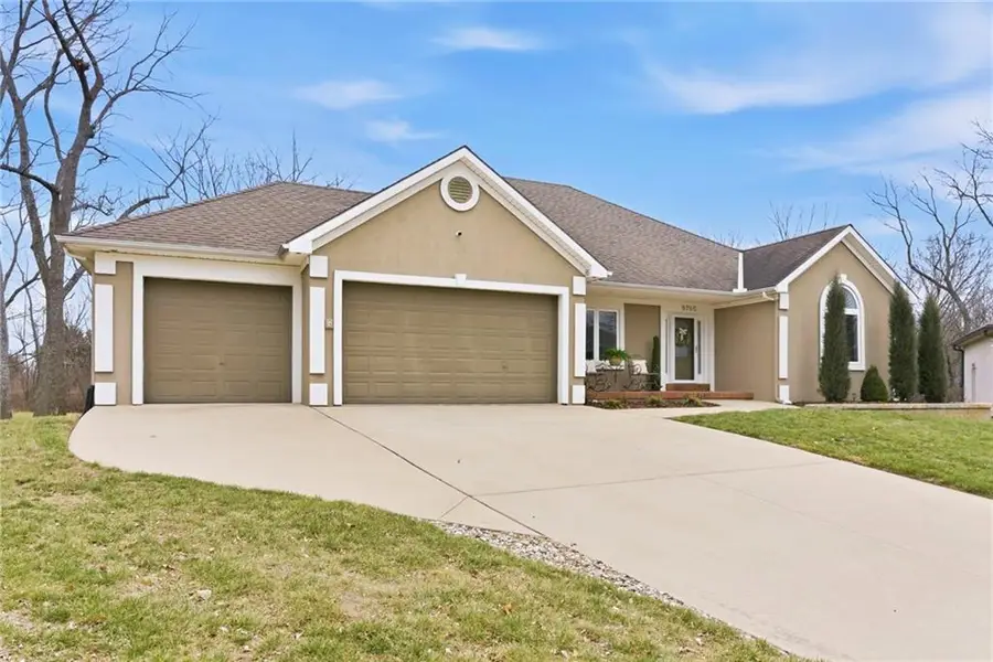 9705 Leslie Avenue, Kansas City, MO 64139 - #3