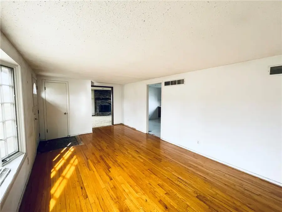 8717 Old Stagecoach Road, Kansas City, MO 64154 - Image #3