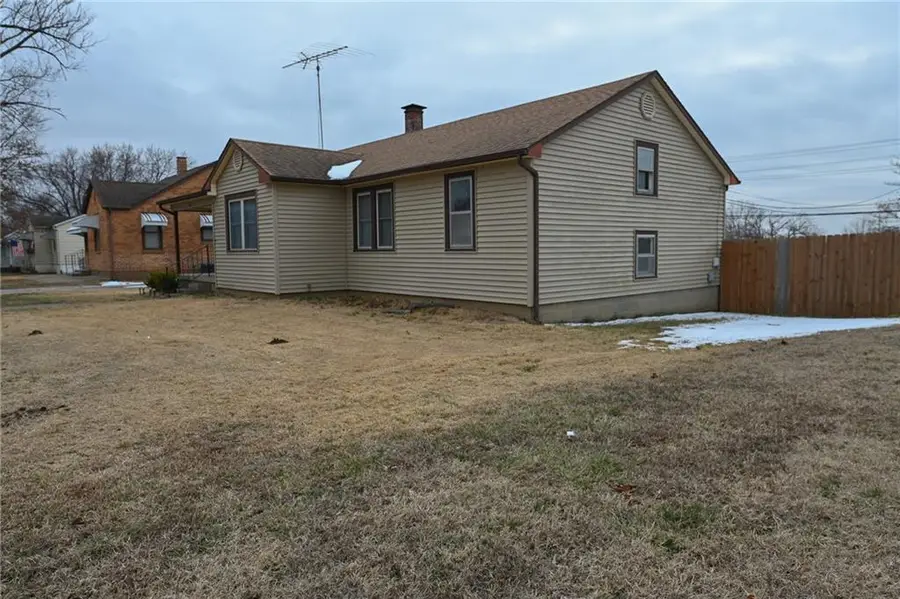 102 Winner Road, El Dorado Springs, MO 64744 - #3