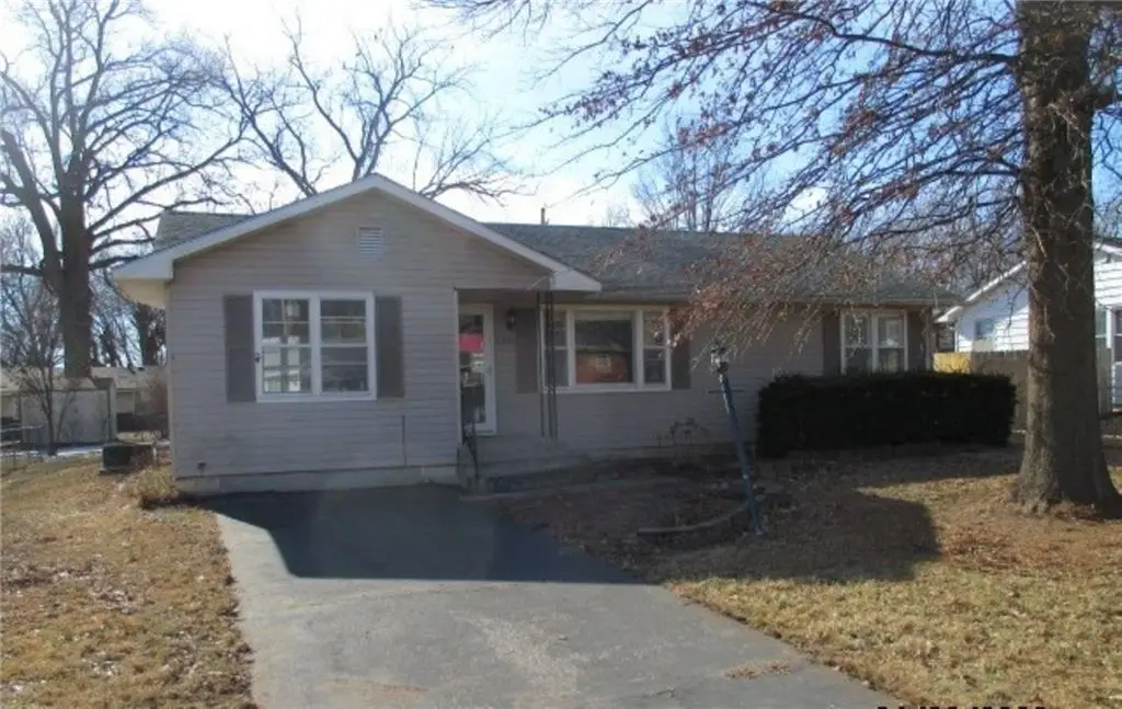 2106 E 9th Street, Sedalia, MO 65301 - #1