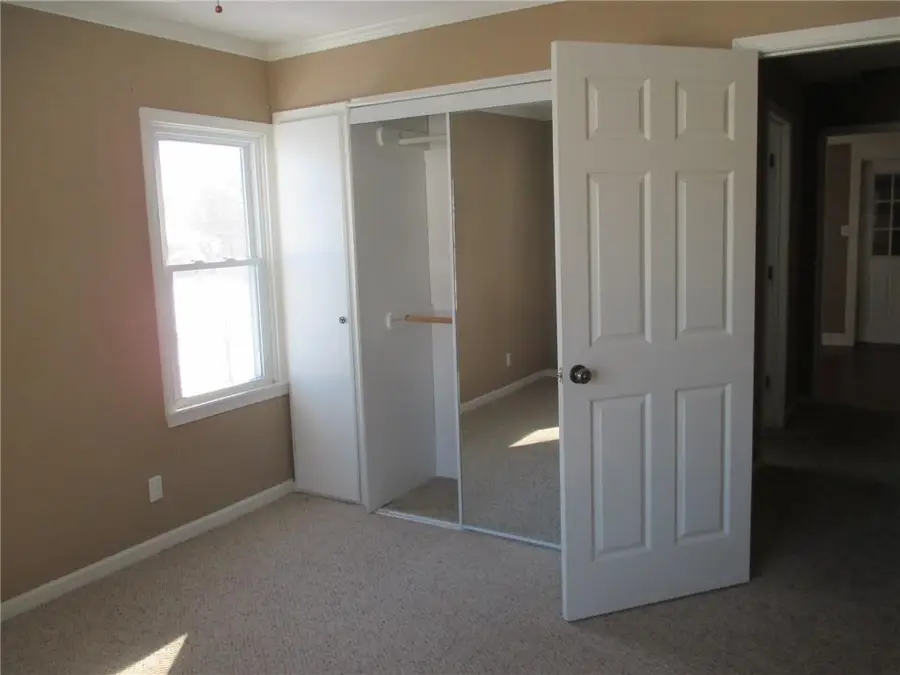 2106 E 9th Street, Sedalia, MO 65301 - #2