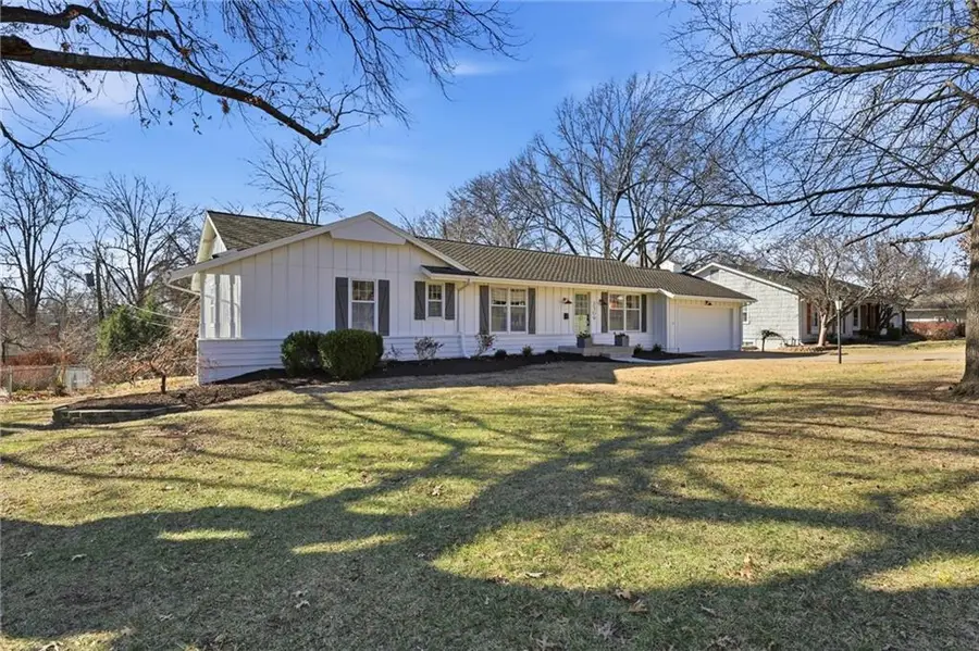 2309 W 104th Street, Leawood, KS 66206 - #3